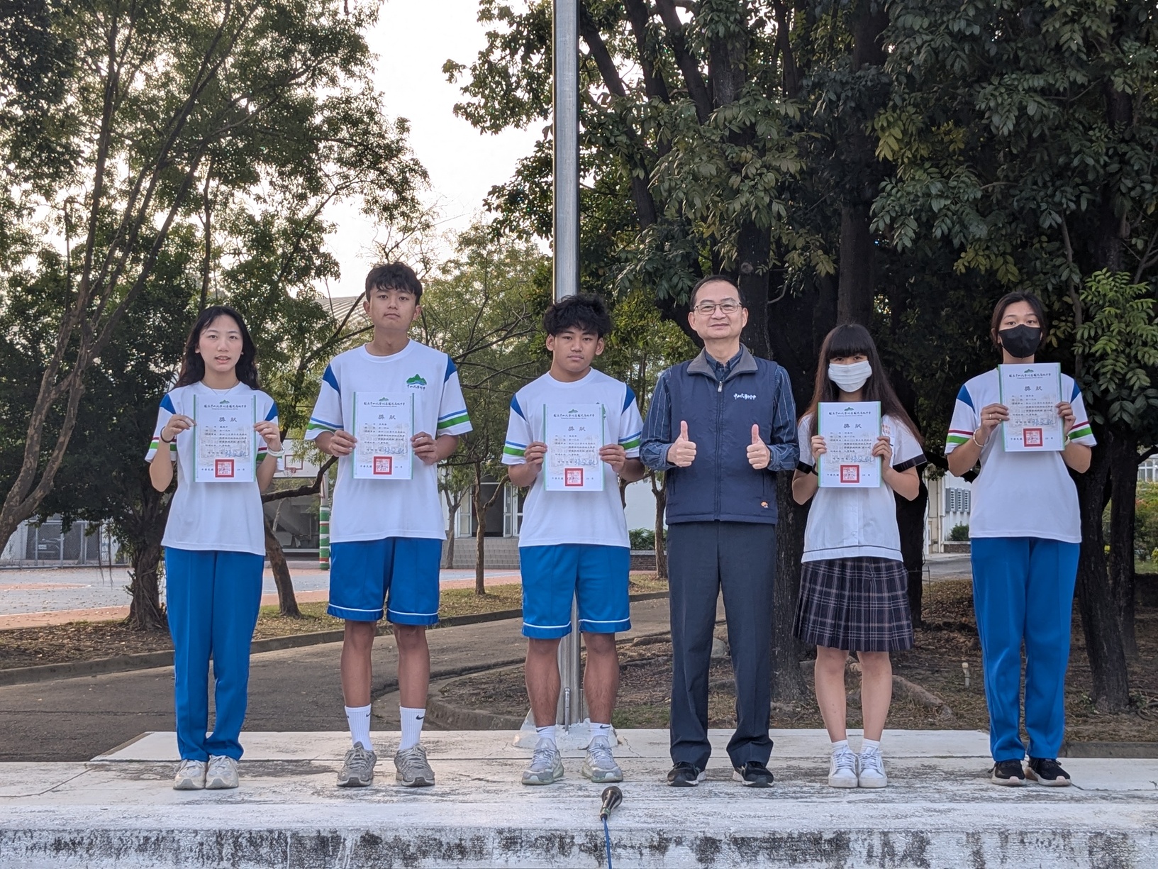 114學年度英文經典背(朗)誦比賽頒獎圖片