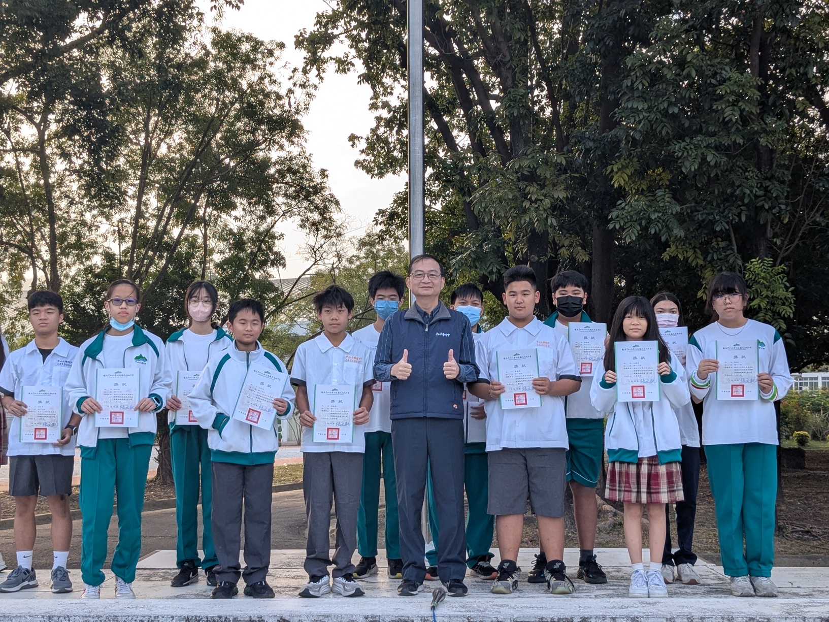 114學年度英文經典背(朗)誦比賽頒獎圖片