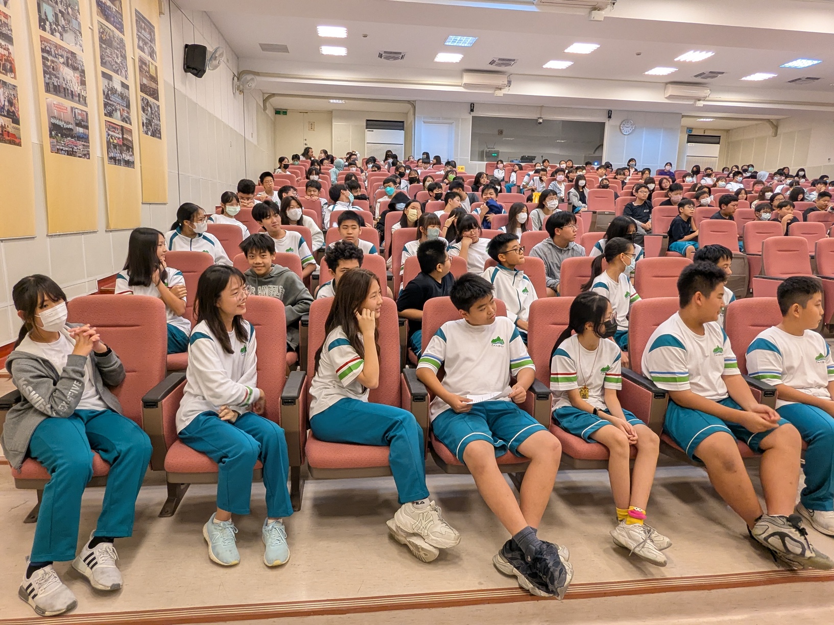 114學年度 國一二年級 英文經典背(朗)誦比賽圖片